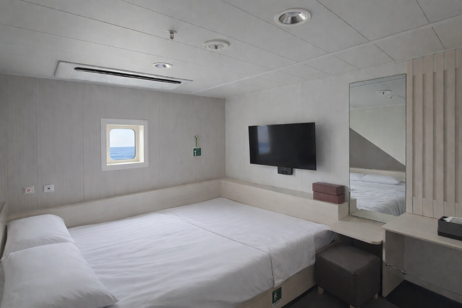 스위트(SEA)(2인) [ ￦ 250,000 ]